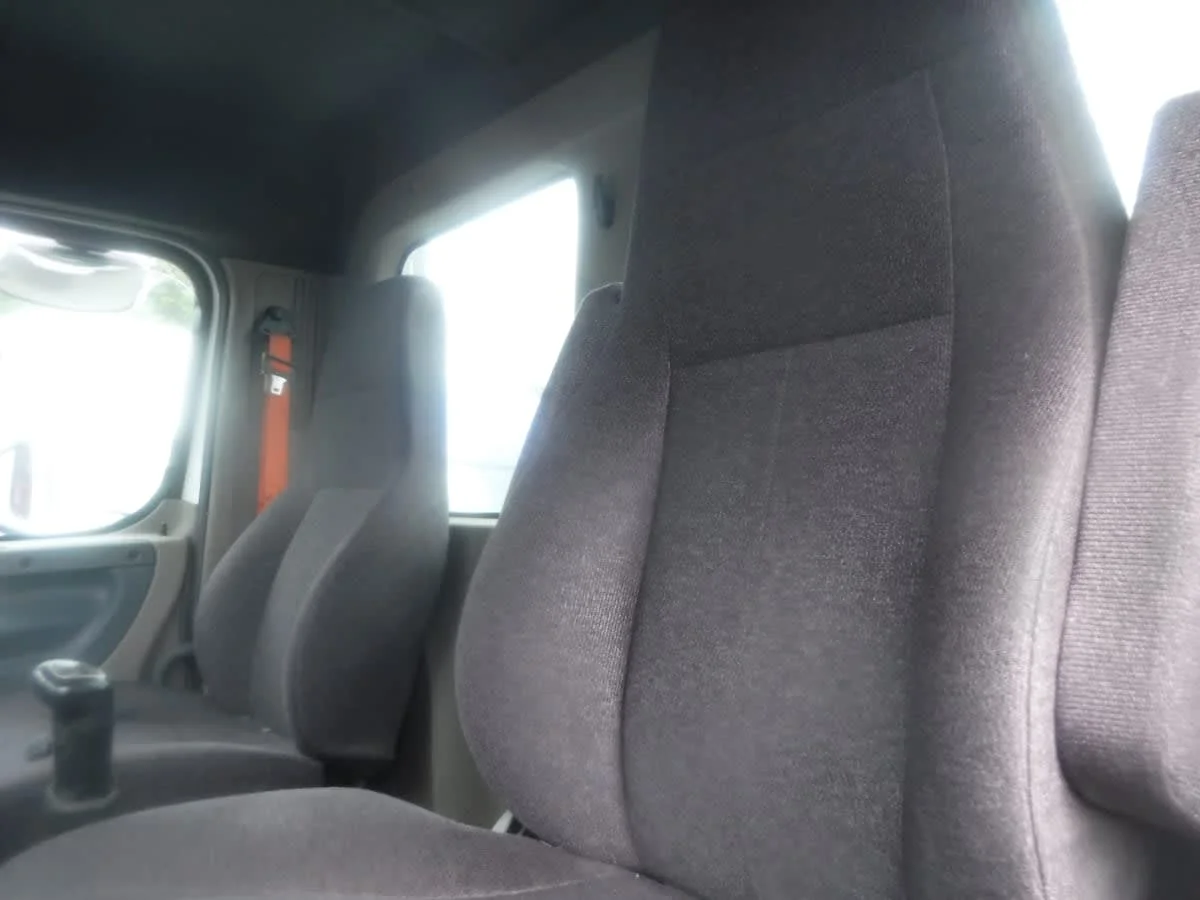 2018 Freightliner Cascadia in Springfield, MA — photo 10