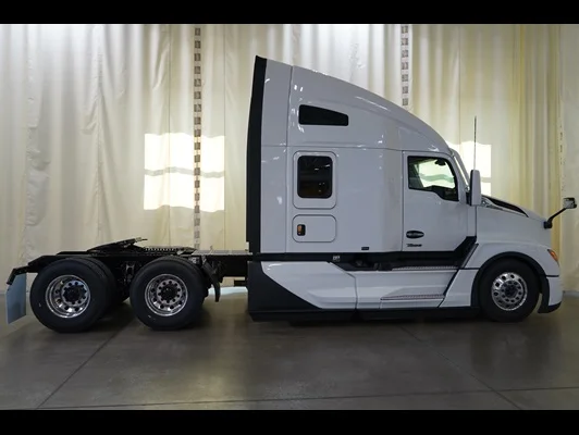 2027 Kenworth T680 in Wilmington, NC — photo 6
