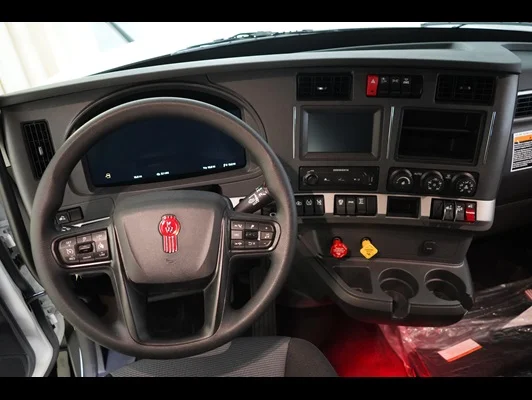 2027 Kenworth T680 in Wilmington, NC — photo 2