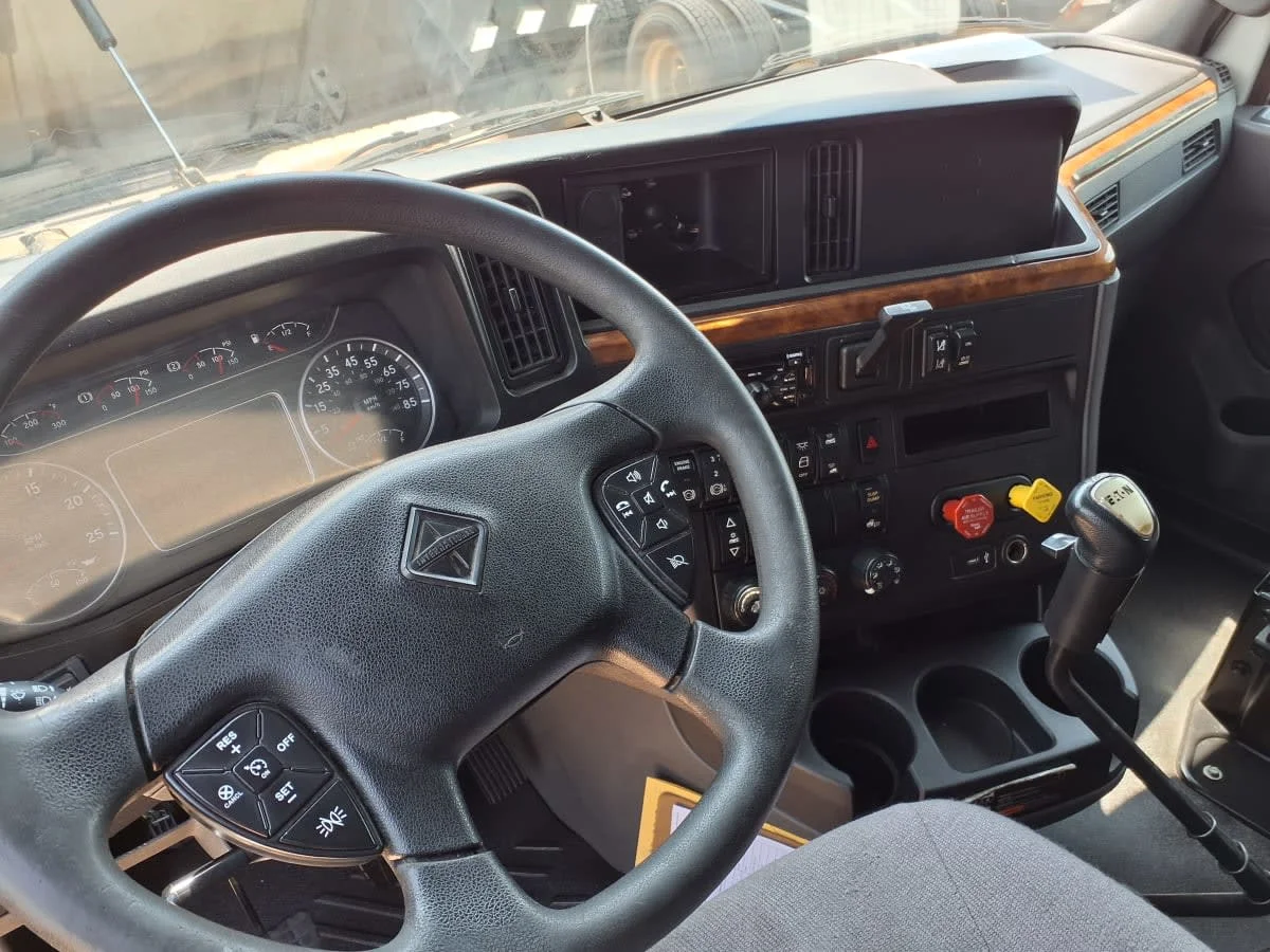 2019 International LT in Dallas, TX — photo 7