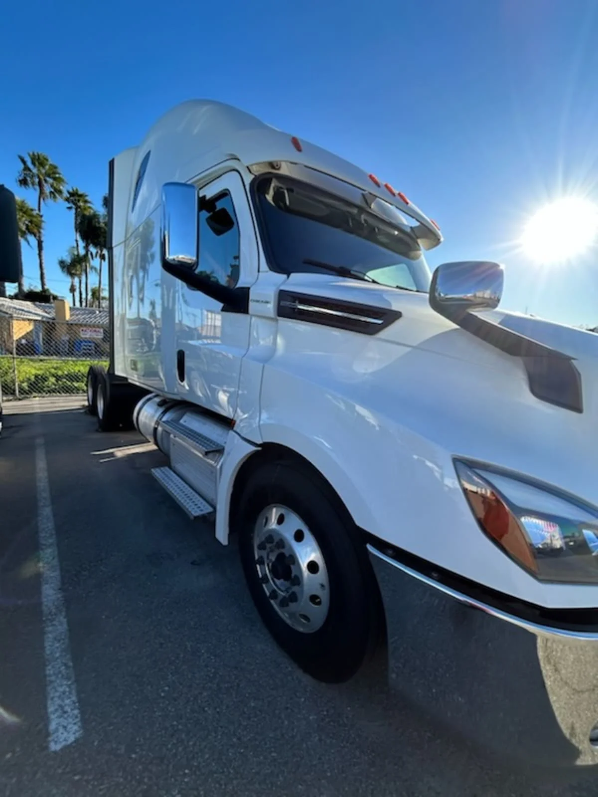 2019 Freightliner Cascadia in Pomona, CA