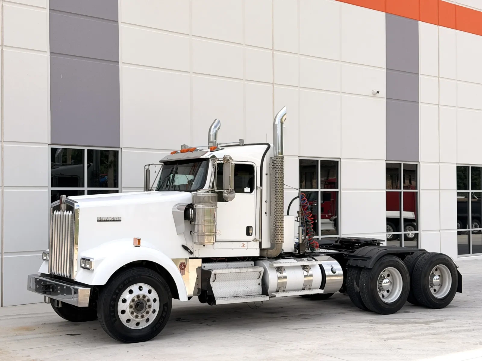 2019 Kenworth W900 in Greer, SC — photo 2