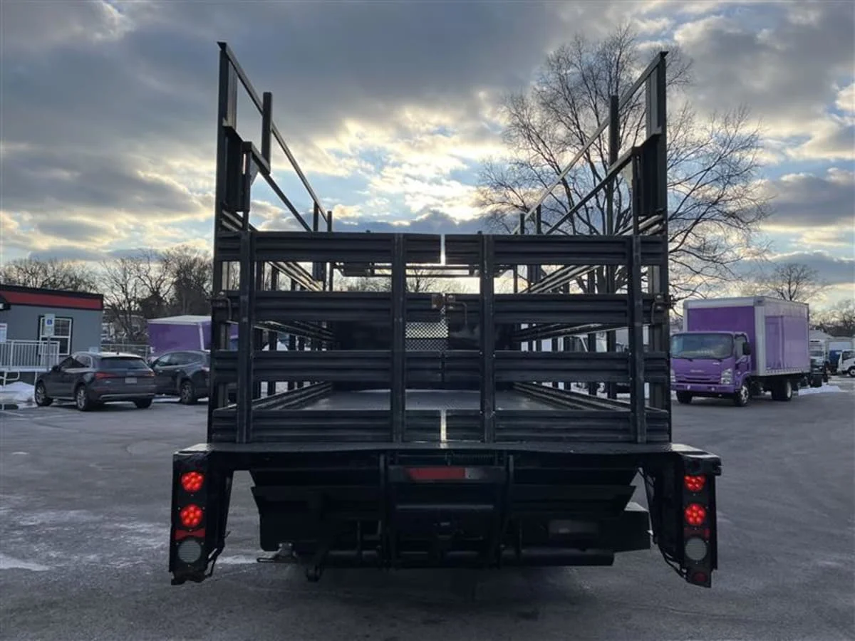 2018 Isuzu NPR - image 5