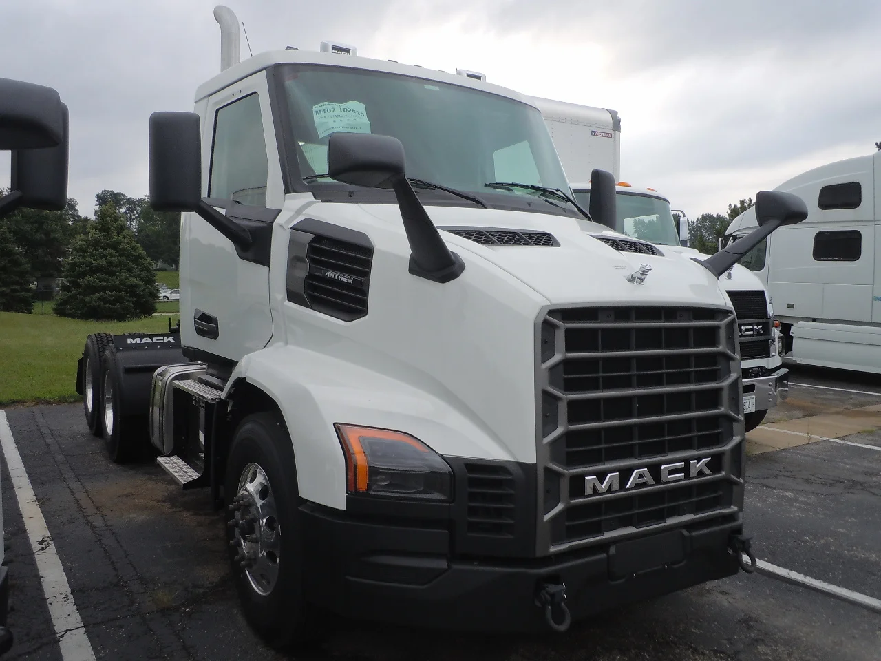 2027 Mack Anthem in South Bend, IN — photo 4