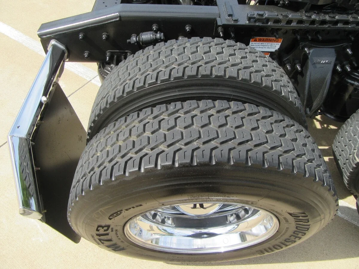 2025 Freightliner Cascadia - image 15