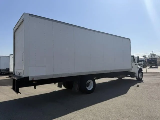 2019 Freightliner M2 106 — photo 7