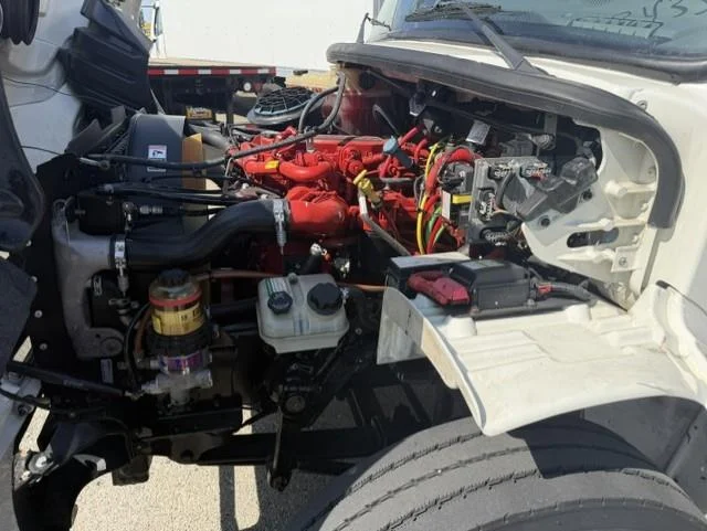 2019 Freightliner M2 106 — photo 13