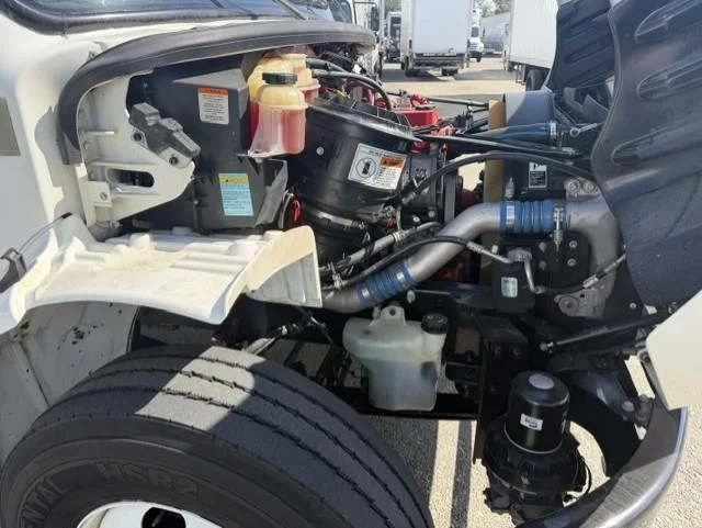 2019 Freightliner M2 106 — photo 12
