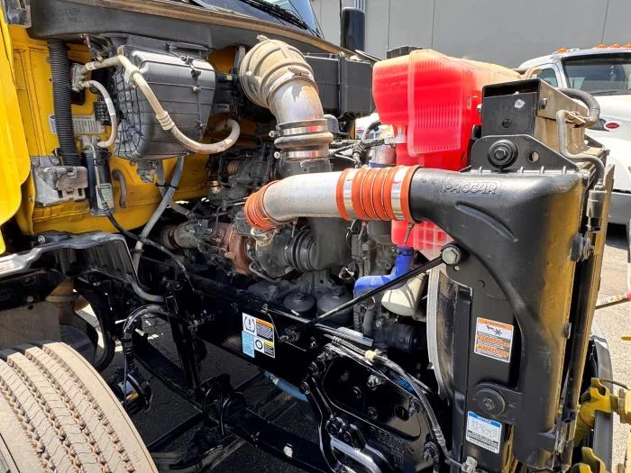 2021 Peterbilt 579 — photo 11