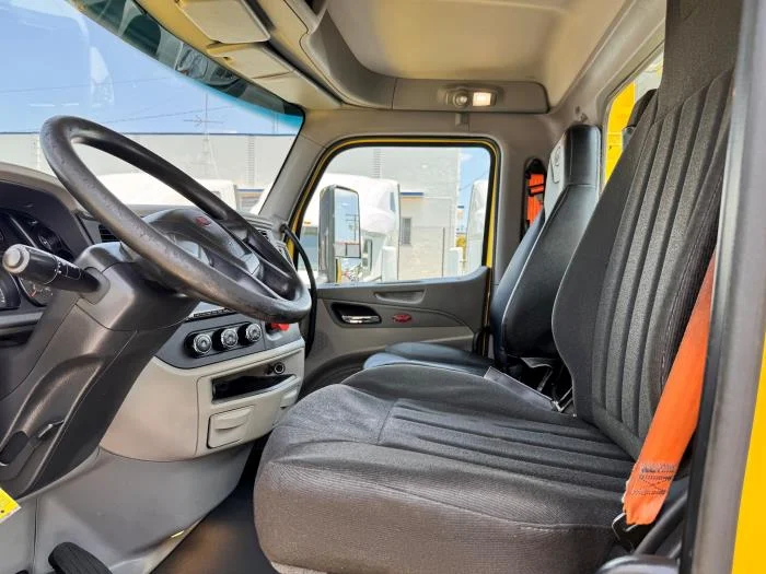 2021 Peterbilt 579 — photo 16