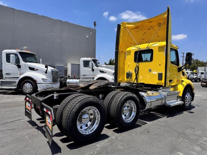 2021 Peterbilt 579 — photo 6
