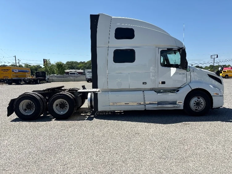 2023 Volvo in Goldsboro, NC — photo 8