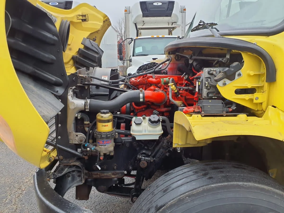 2016 Freightliner M2 106 - image 9