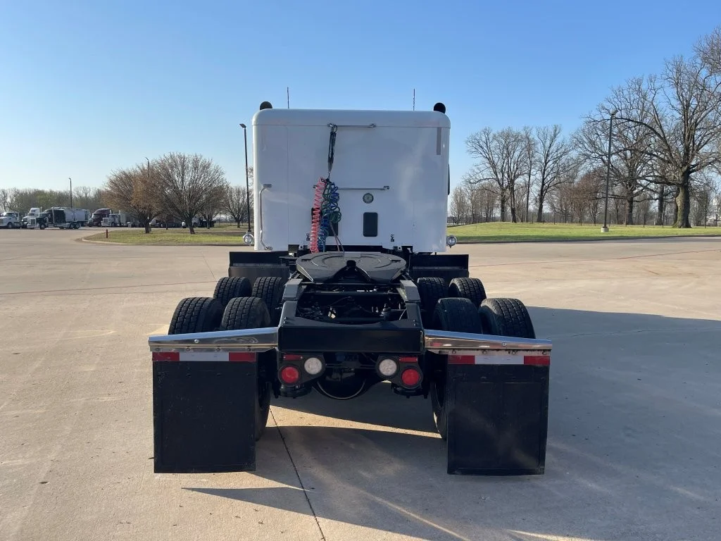2022 Peterbilt 567 - image 4