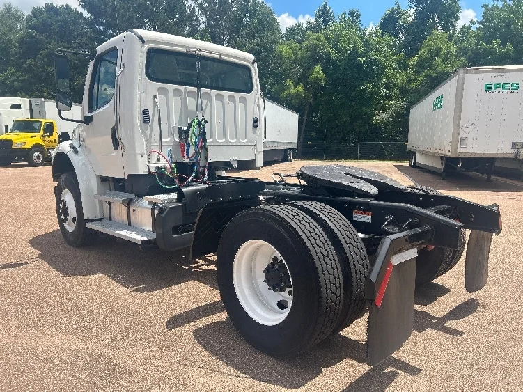 2021 Freightliner eM2 in Jackson, MS — photo 5