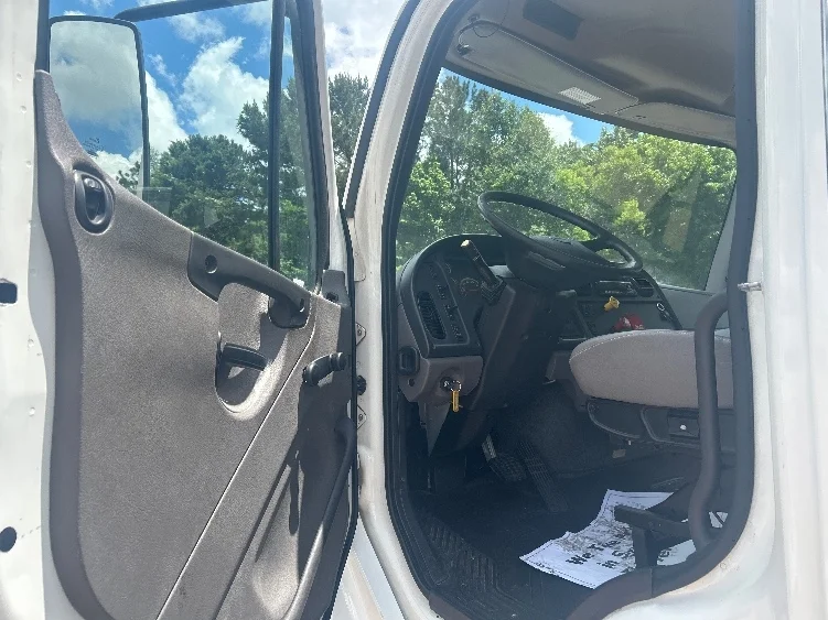 2021 Freightliner eM2 in Jackson, MS — photo 9
