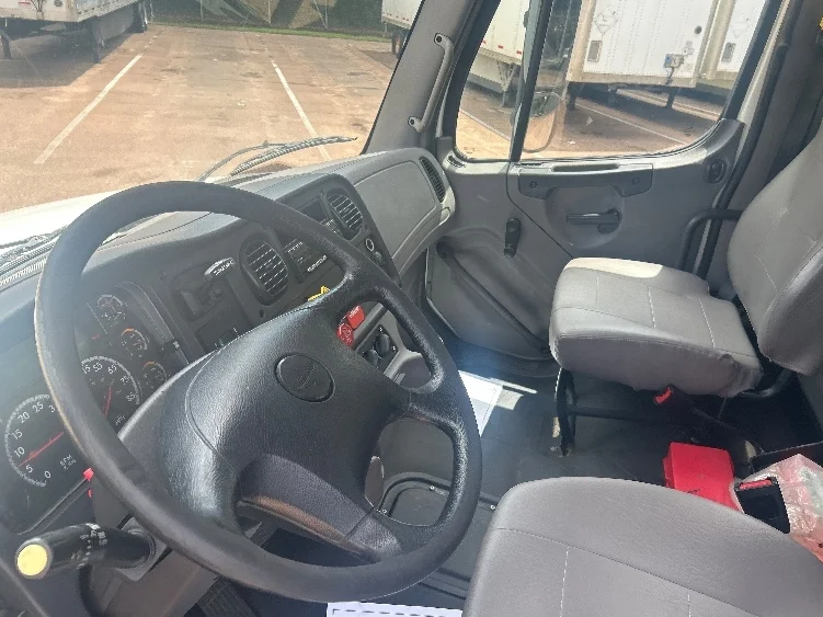 2021 Freightliner eM2 in Jackson, MS — photo 10