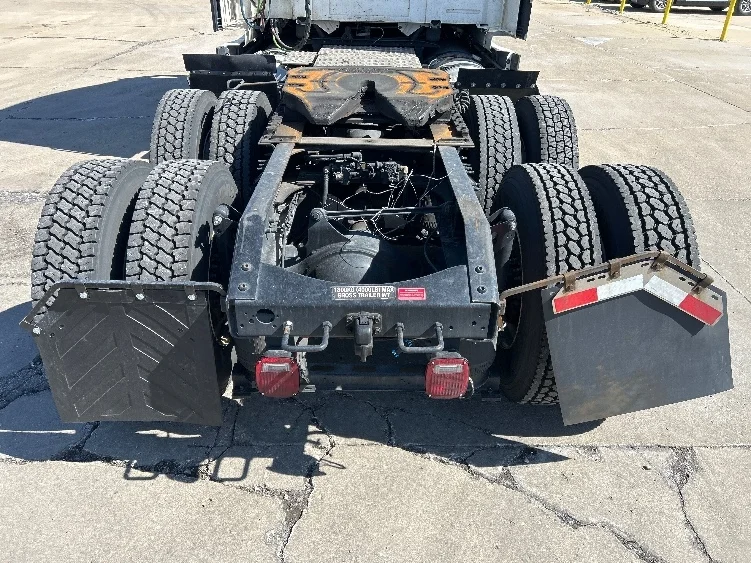 2023 Volvo VNL 760 - image 6