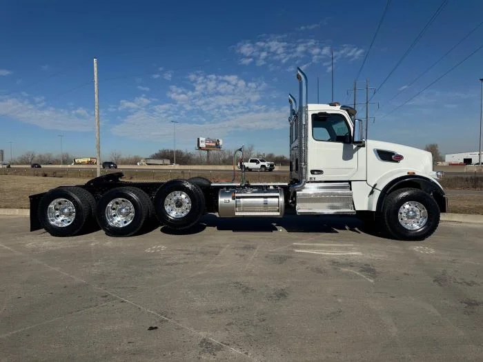 2027 Peterbilt 567 — photo 6