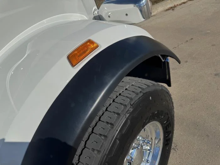 2027 Peterbilt 567 — photo 12