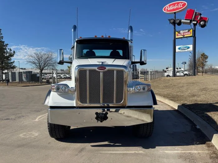 2027 Peterbilt 567 — photo 8