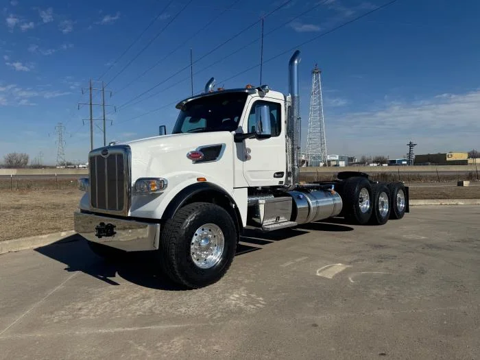 2027 Peterbilt 567 — photo 2