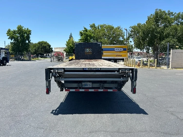 2020 Freightliner eM2 in Ceres, CA — photo 7