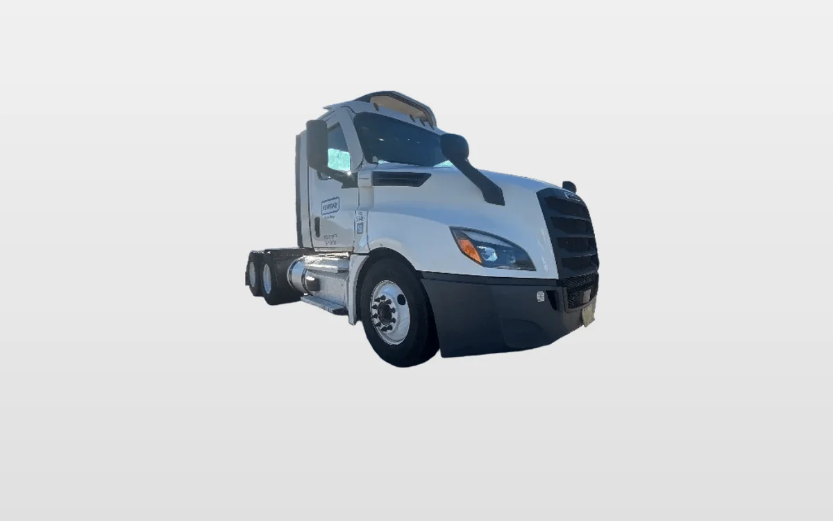 2021 Freightliner Cascadia - image 1