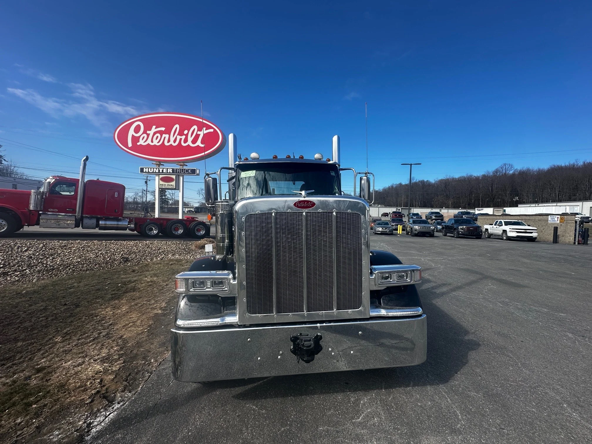 2027 Peterbilt 589 - image 7