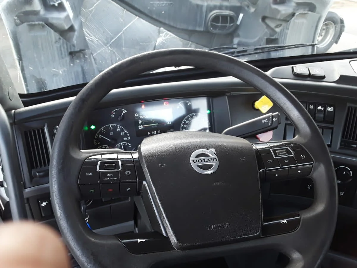 2019 Volvo VNR 660 in Kansas City, MO — photo 7