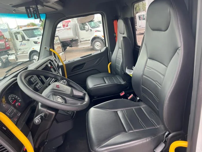 2026 Peterbilt 548 - image 10