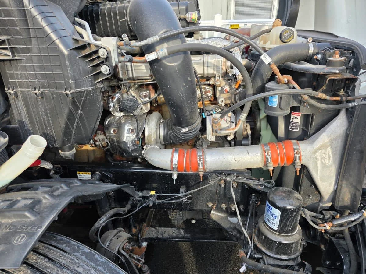 2022 Freightliner Cascadia - image 10