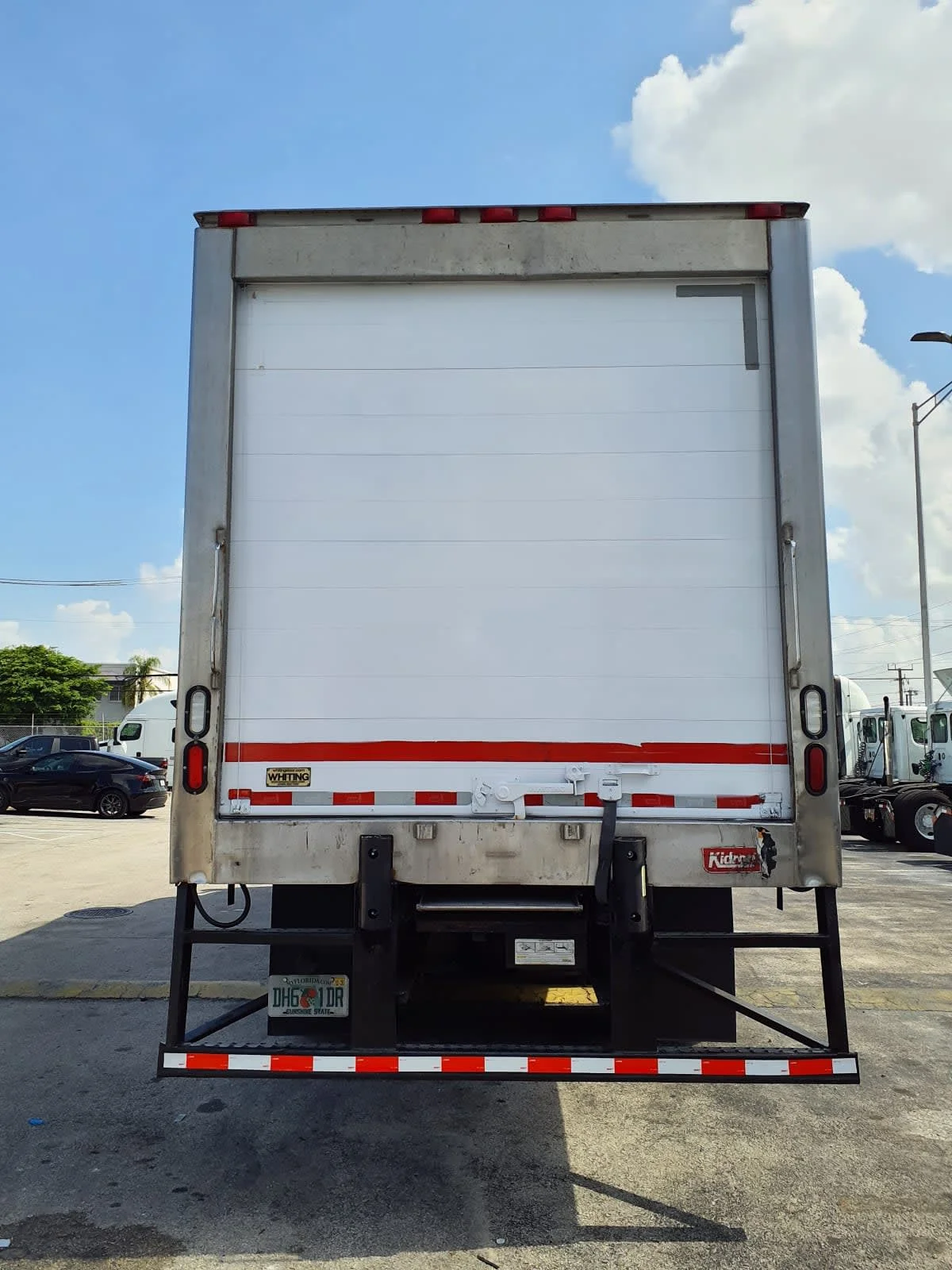 2019 Freightliner Cascadia in Miami, FL — photo 5