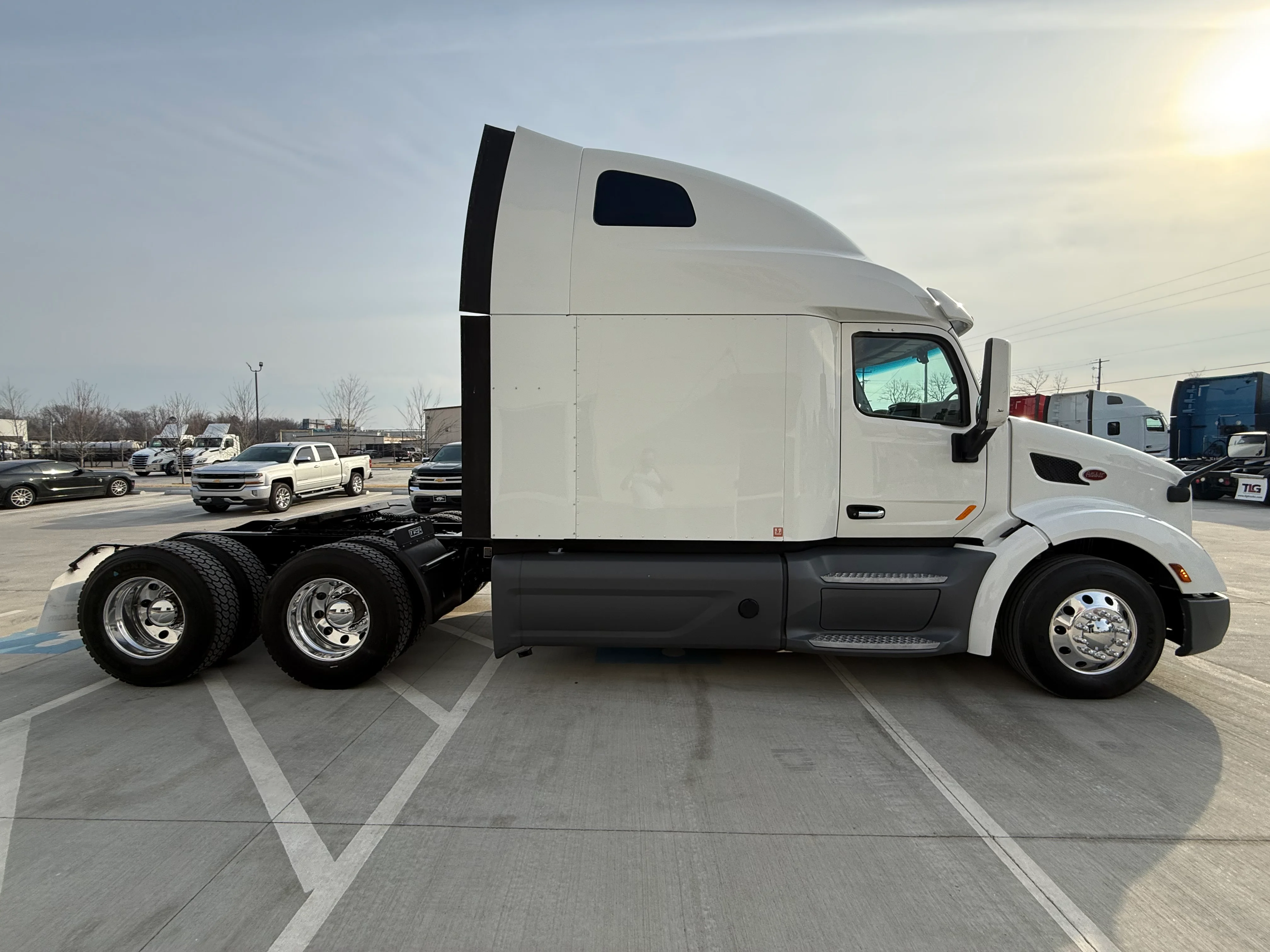 2021 Peterbilt 579 - image 6