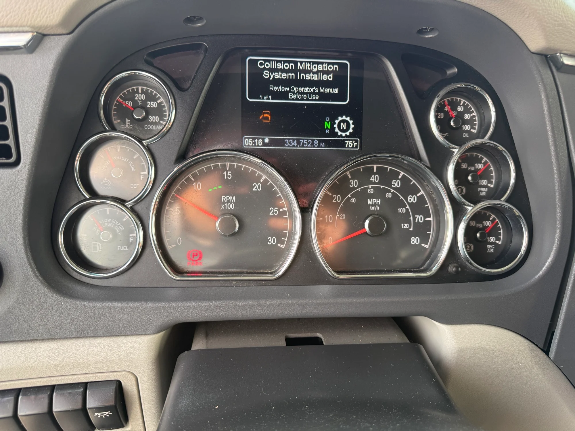 2021 Peterbilt 579 - image 12