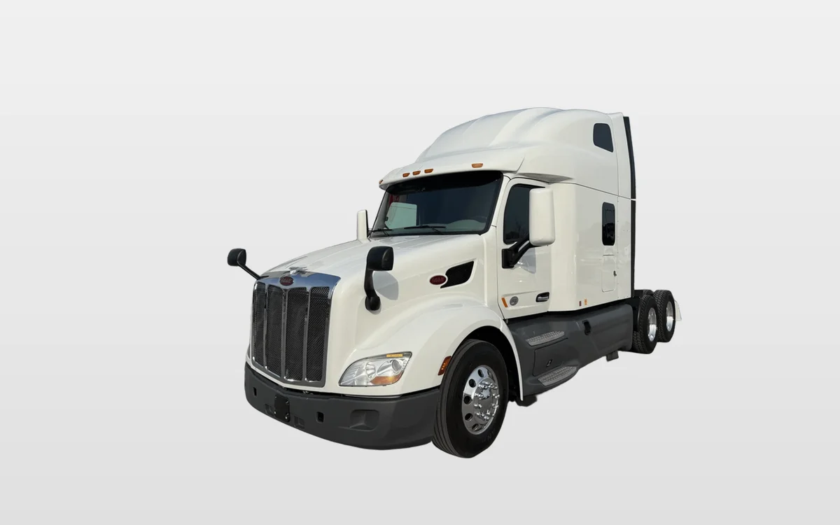 2021 Peterbilt 579 - image 1