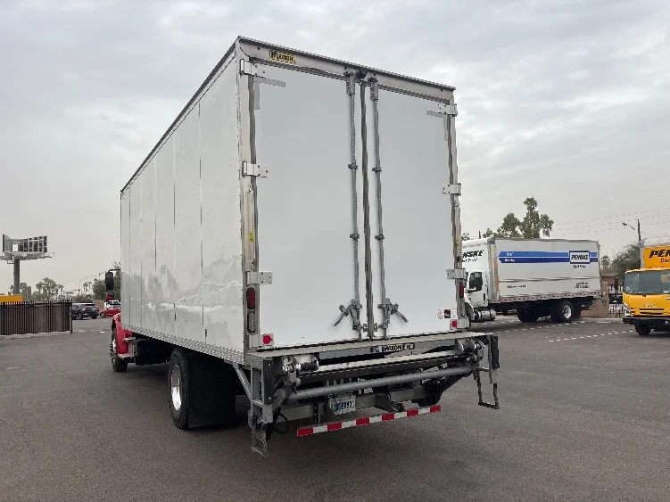 2022 Freightliner eM2 in Phoenix, AZ — photo 6