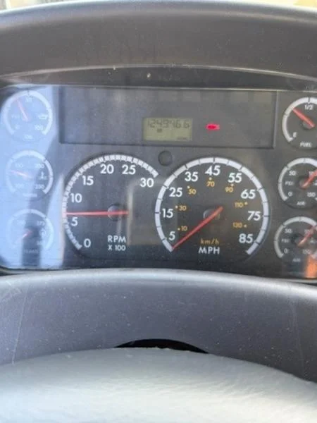 2007 Freightliner M2 106 — photo 15