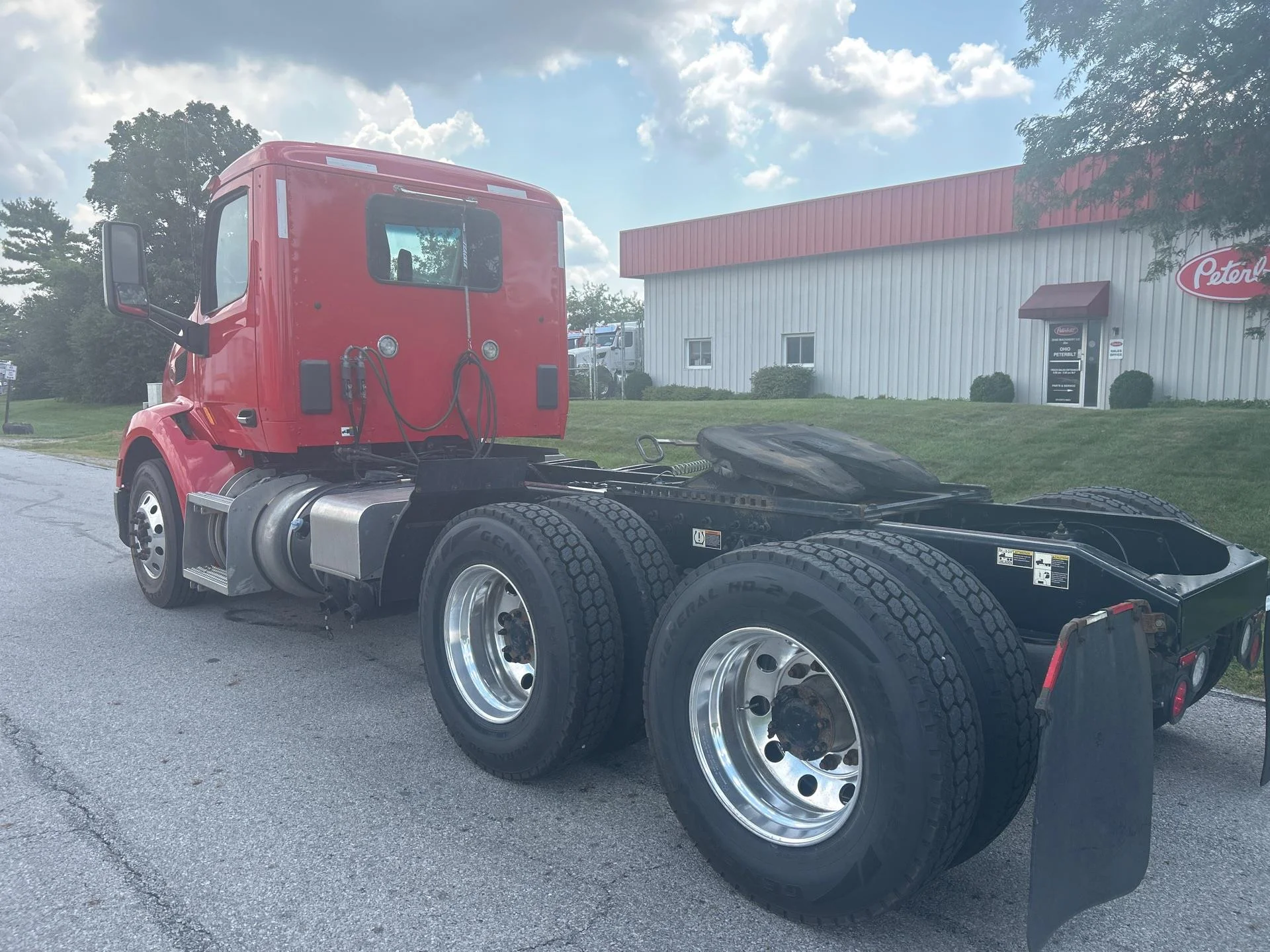 2021 Peterbilt 579 in Lima, OH — photo 7