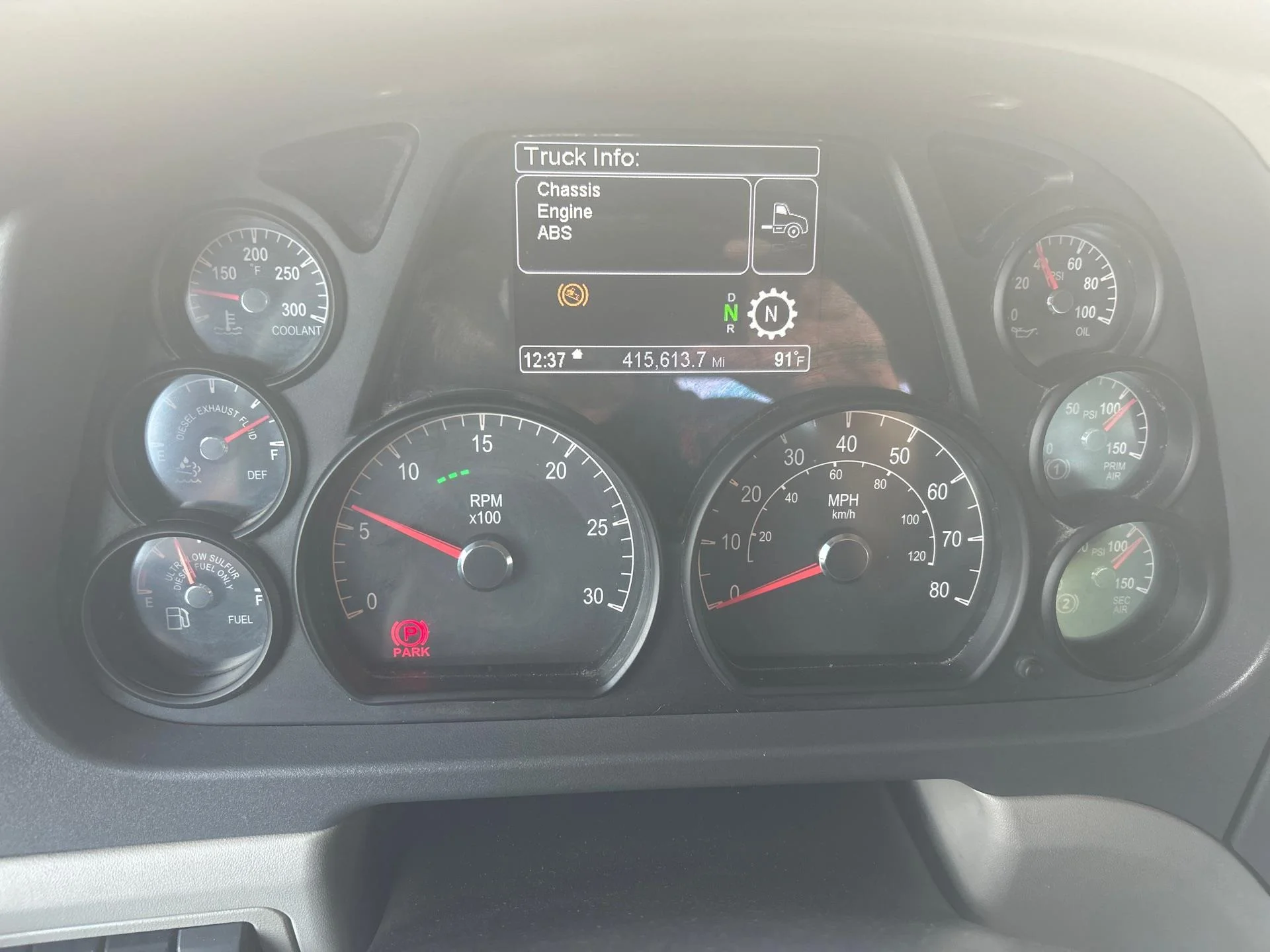 2021 Peterbilt 579 in Lima, OH — photo 12