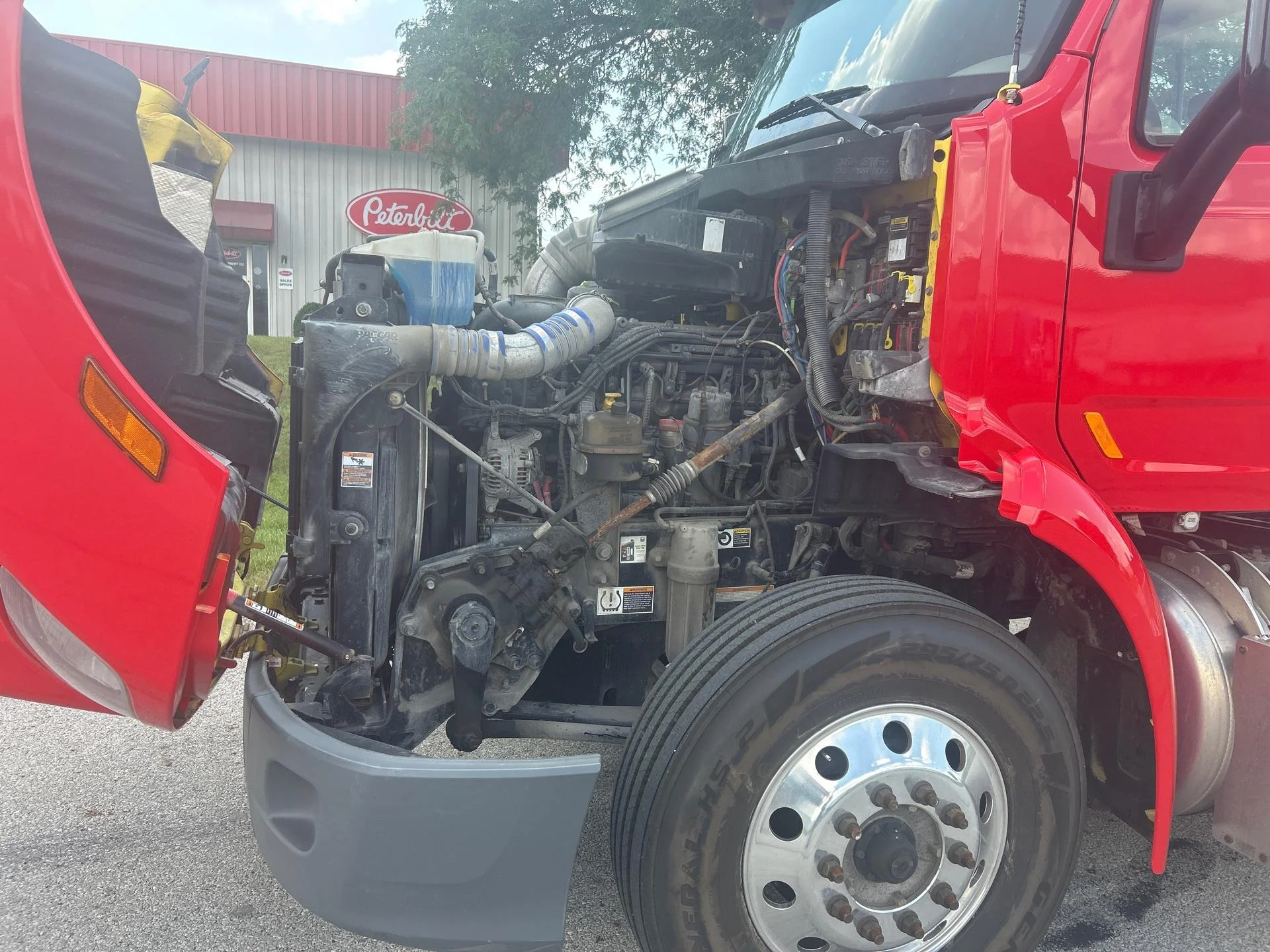 2021 Peterbilt 579 in Lima, OH — photo 8