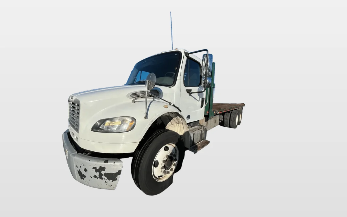 2016 Freightliner M2 106 - image 1
