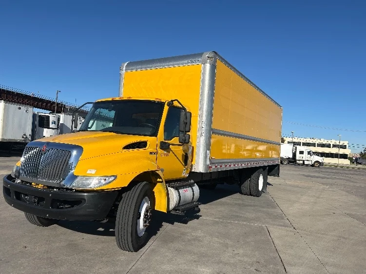 2021 International MV - image 3