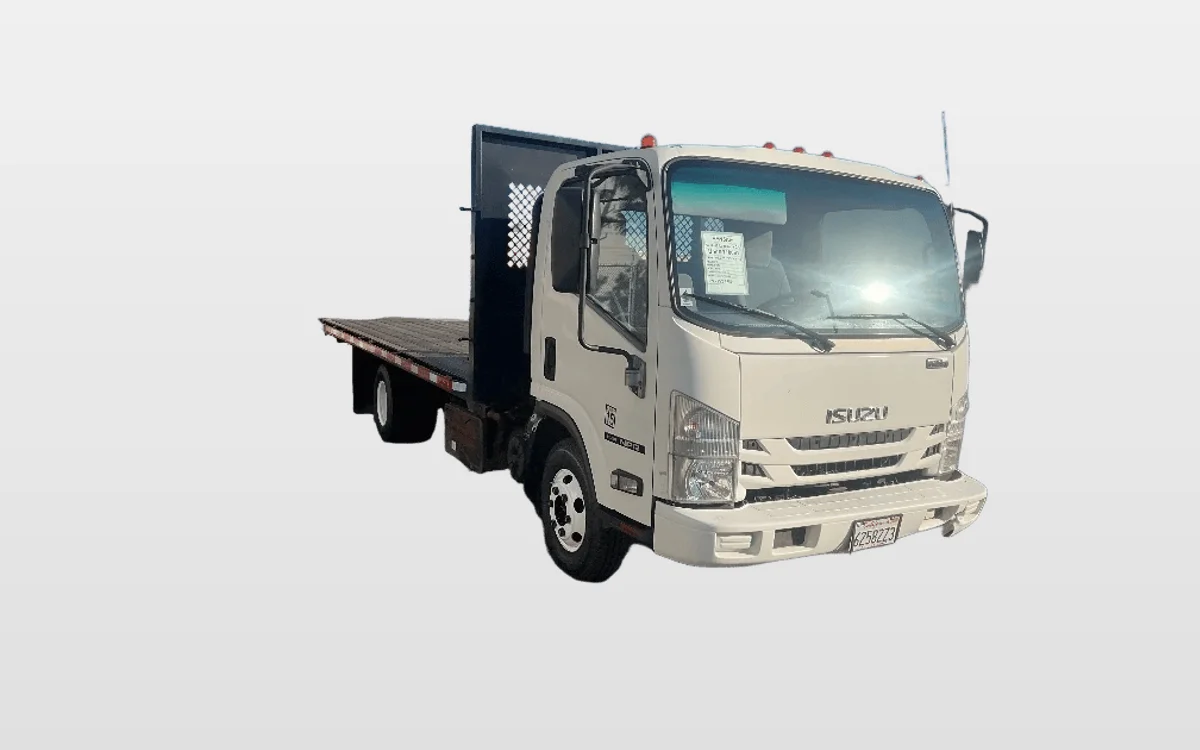 2016 Isuzu NPR - image 1