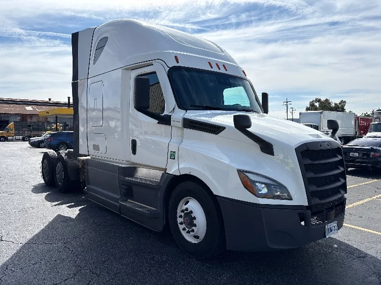 2023 Freightliner Cascadia in Torrance, CA