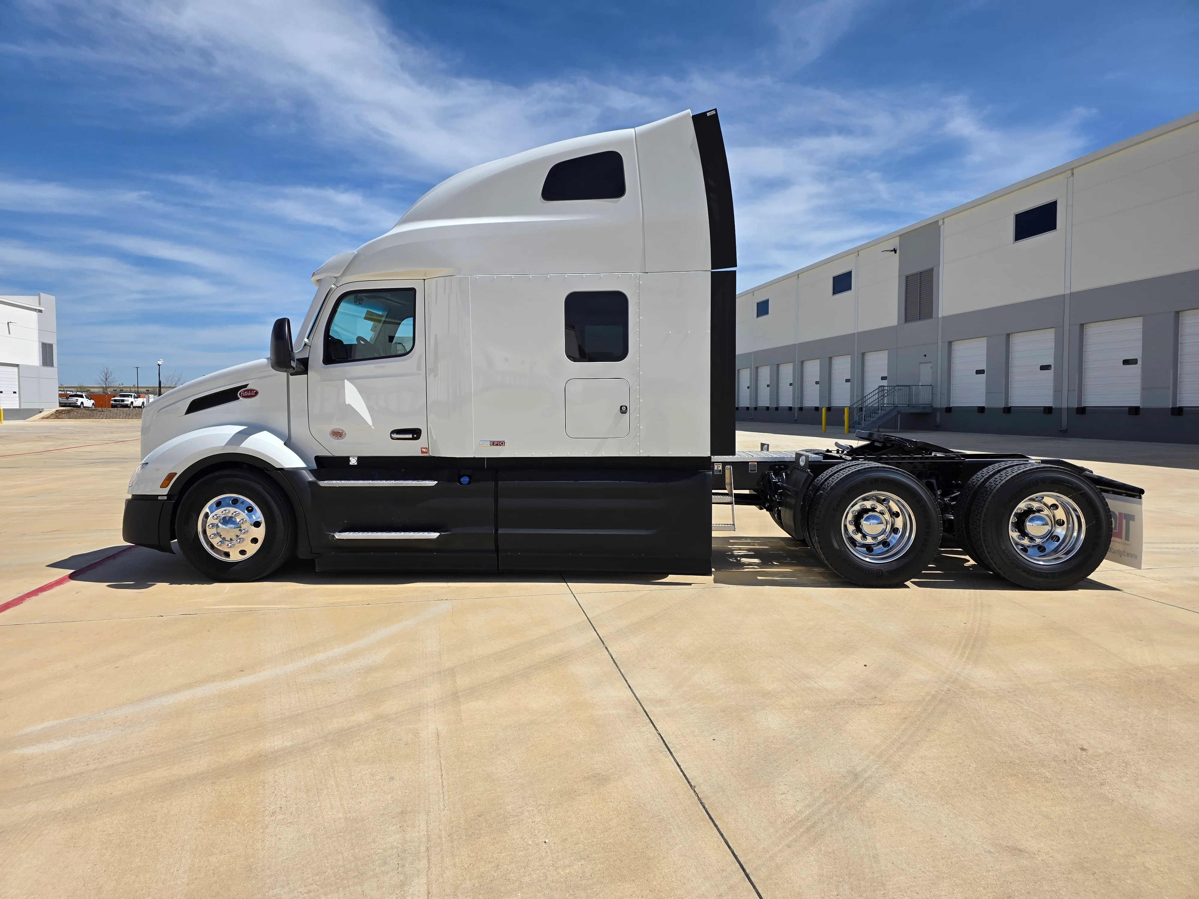 2027 Peterbilt 579 in Portland, OR — photo 2