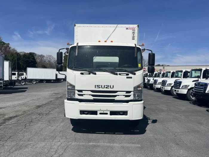 2019 Isuzu FTR - image 3