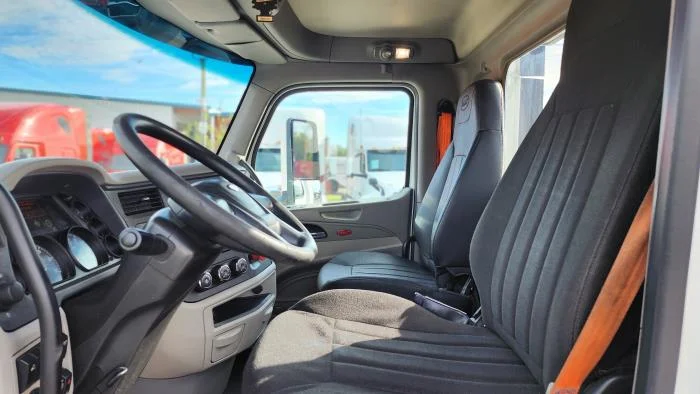 2020 Peterbilt 579 - image 11