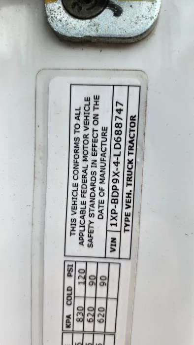 2020 Peterbilt 579 - image 24