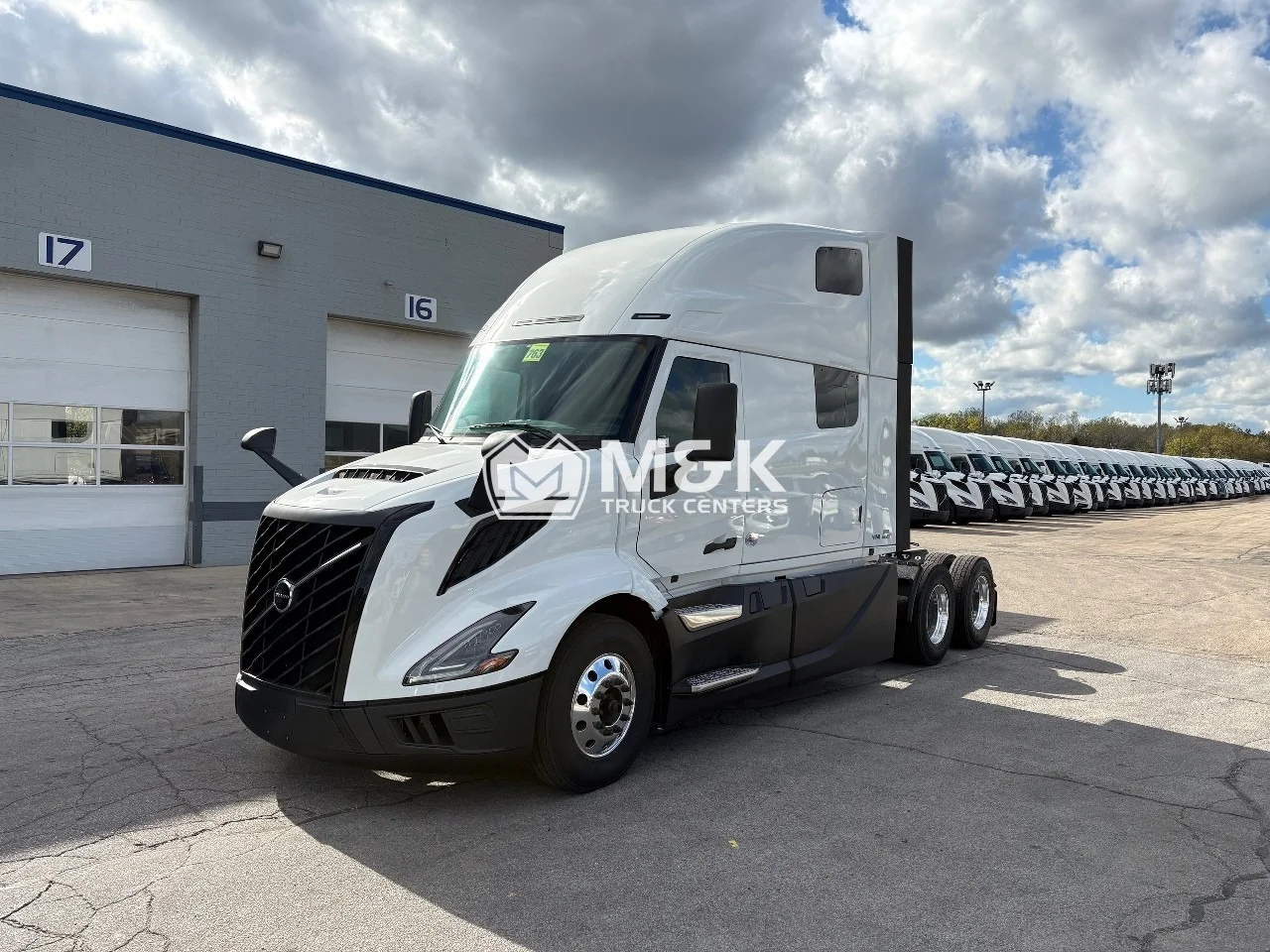 2026 Volvo VNL 860 in Summit, IL